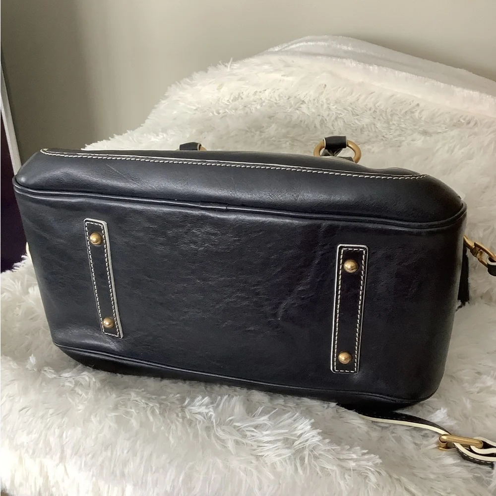 Dooney and Bourke black satchel in smooth leather - Picture 8 of 11